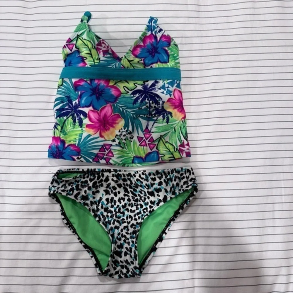 Breaking Waves Girl's 2 Piece Hawaiian Animal Print Swim Suit size 6